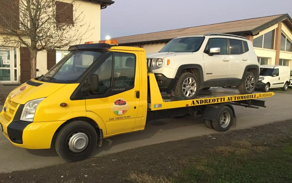 Soccorso Stradale Reggio Emilia Andreotti Car Service | Condizioni Vantaggiose ed Autofficina per Riparazioni Auto e Furgoni